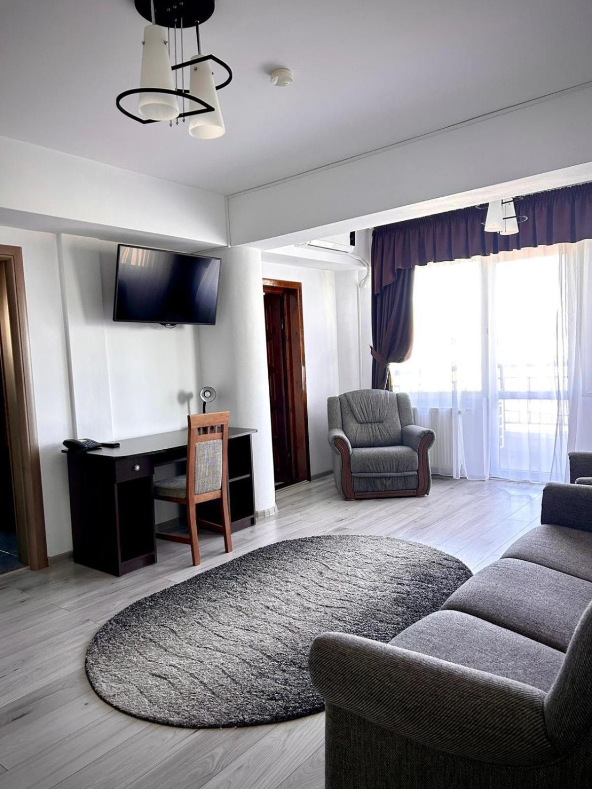 Hotel Levisticum Bacău Extérieur photo